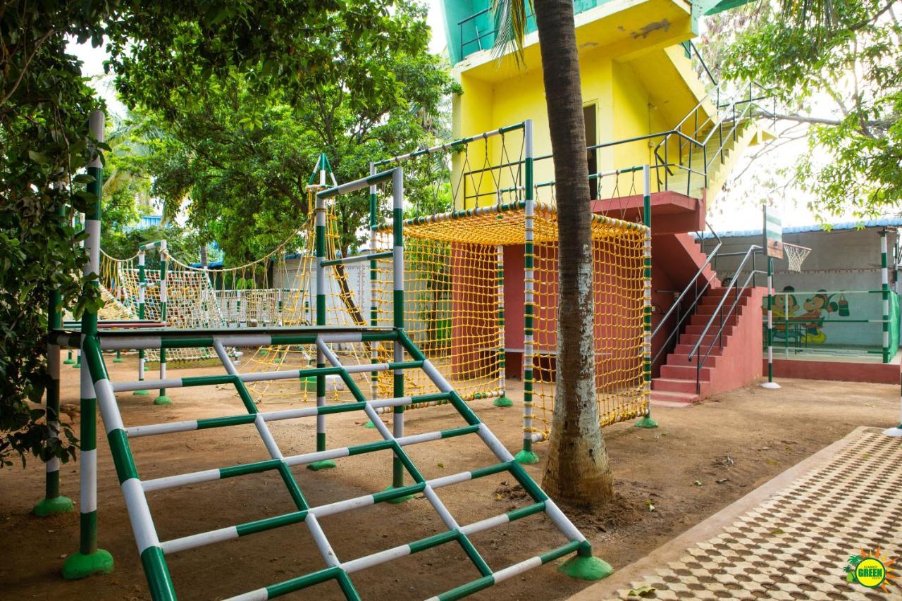 Summer Green Resort Haiderabad Buitenkant foto