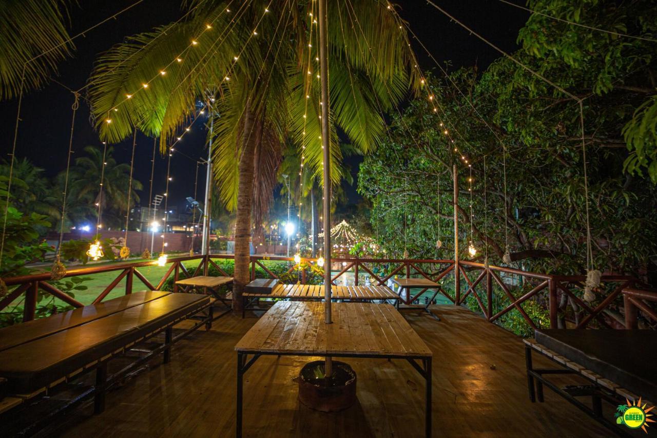 Summer Green Resort Haiderabad Buitenkant foto