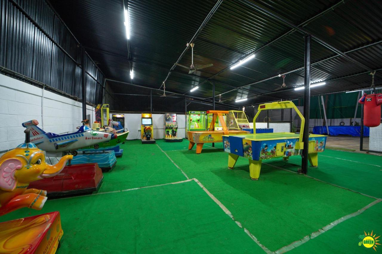 Summer Green Resort Haiderabad Buitenkant foto